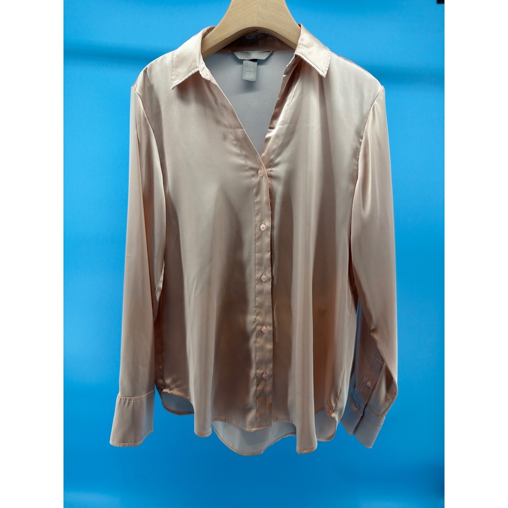 HM Champagne Pink Satin Button Down Shirt Long Sleeve Blouse Womens XS